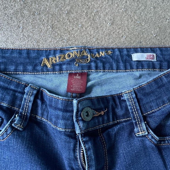 Arizona dark wash super skinny jeans. Size juniors 9 tall. No rips. - Picture 3 of 3